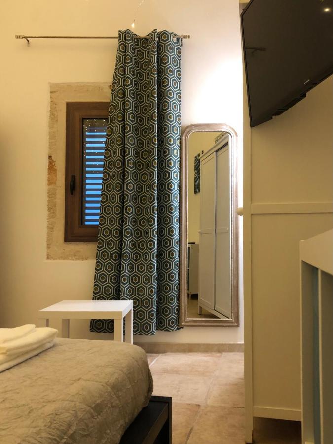 Tiny House Monopoli Apartment Bagian luar foto