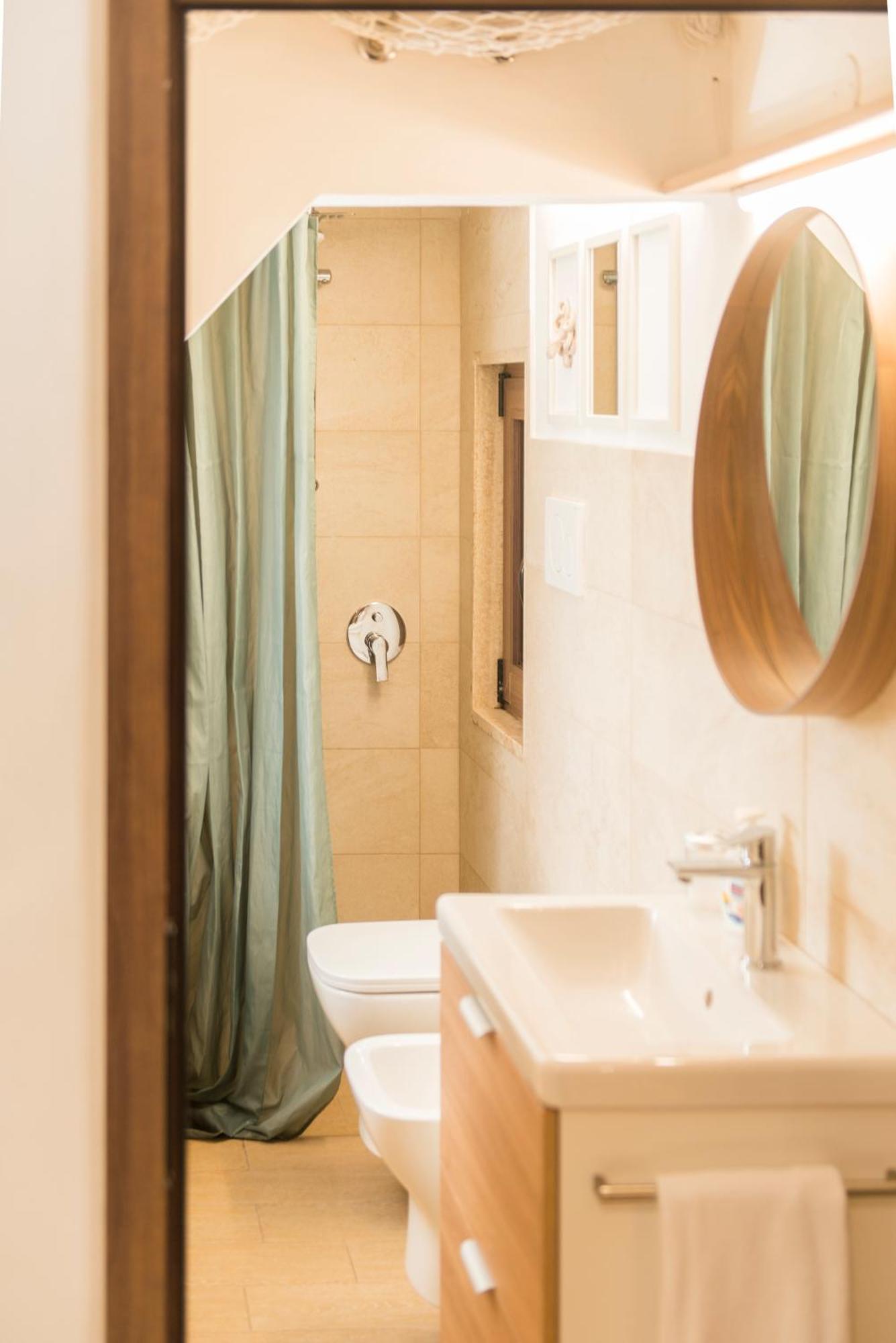 Tiny House Monopoli Apartment Bagian luar foto