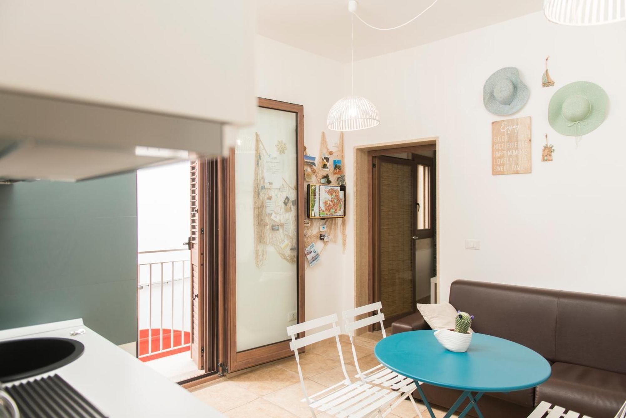 Tiny House Monopoli Apartment Bagian luar foto